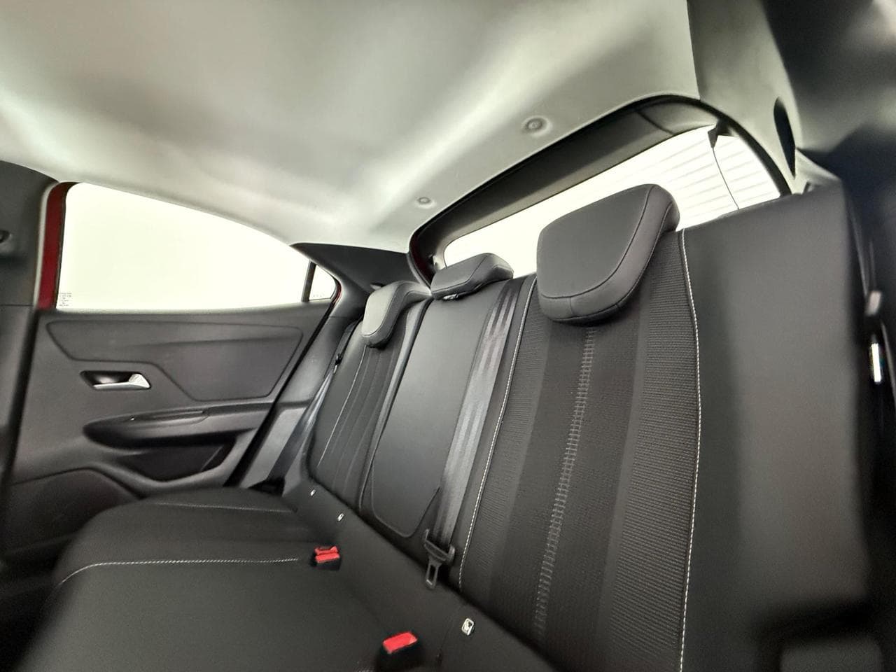 VAUXHALL Mokka thumbnail Seats Rear
