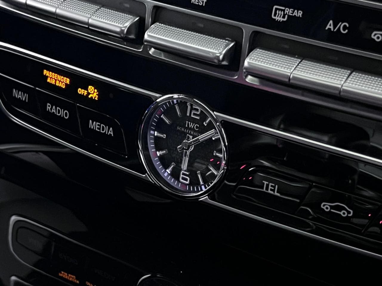 MERCEDES-BENZ G-Class thumbnail Interior Front