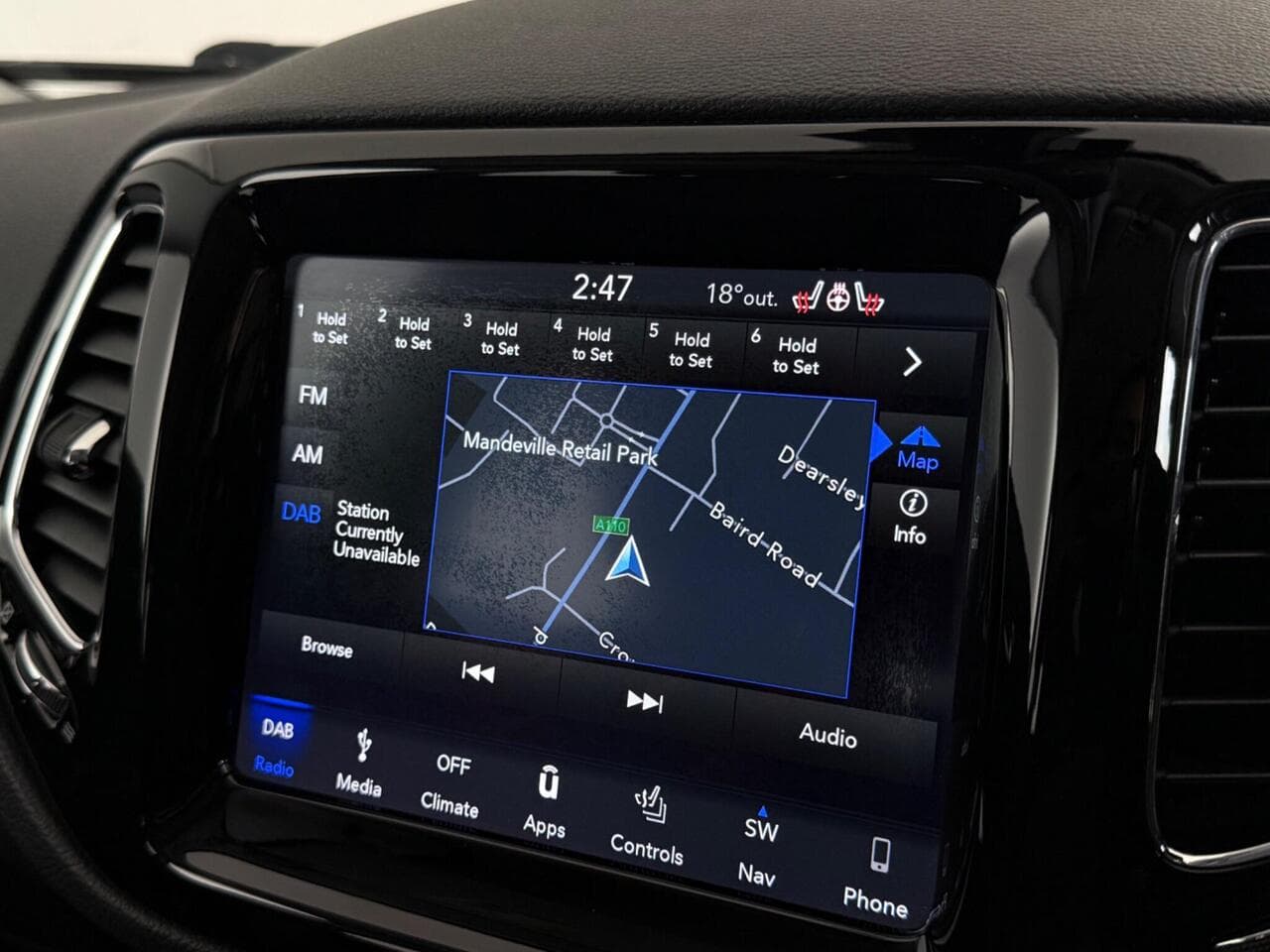 JEEP Compass thumbnail Infotainment System