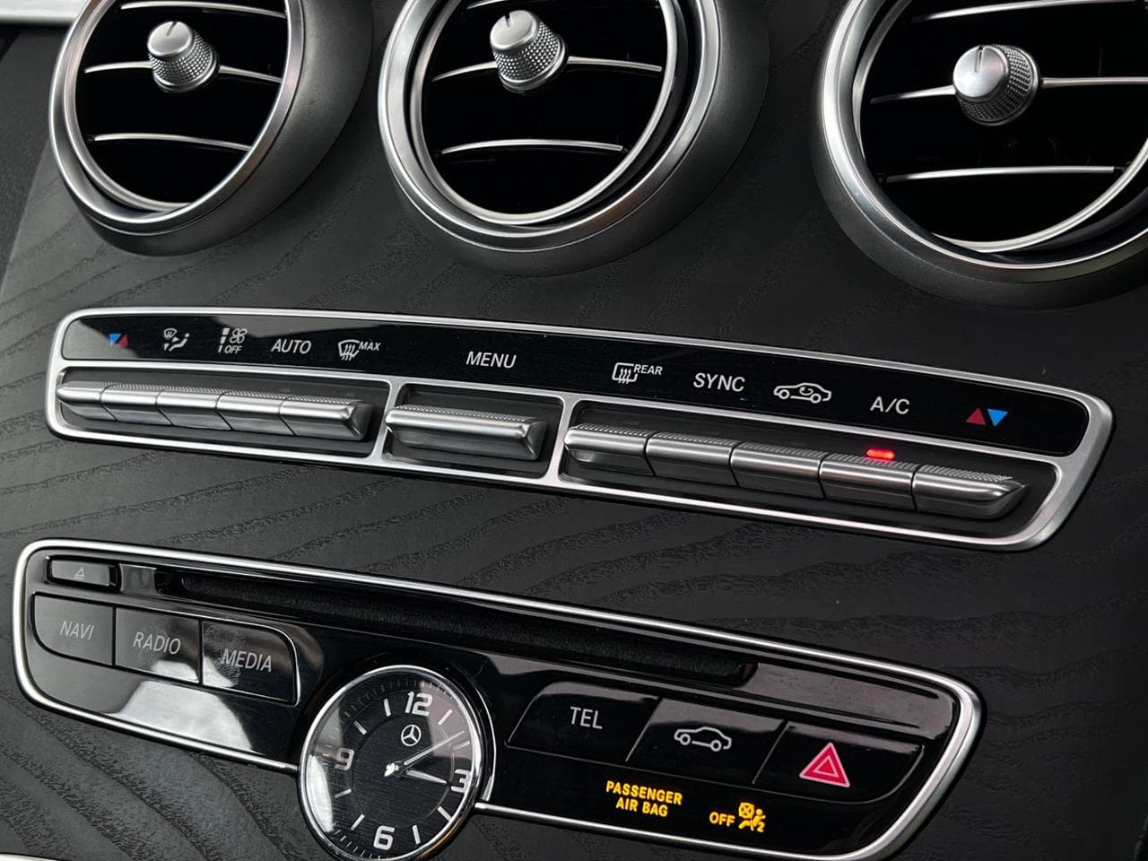 MERCEDES-BENZ C-Class thumbnail Interior Front