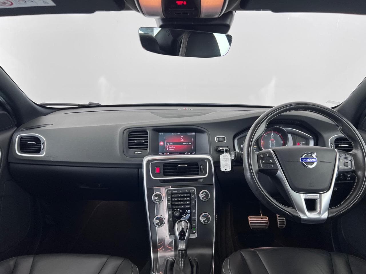 VOLVO S60 thumbnail Interior Front