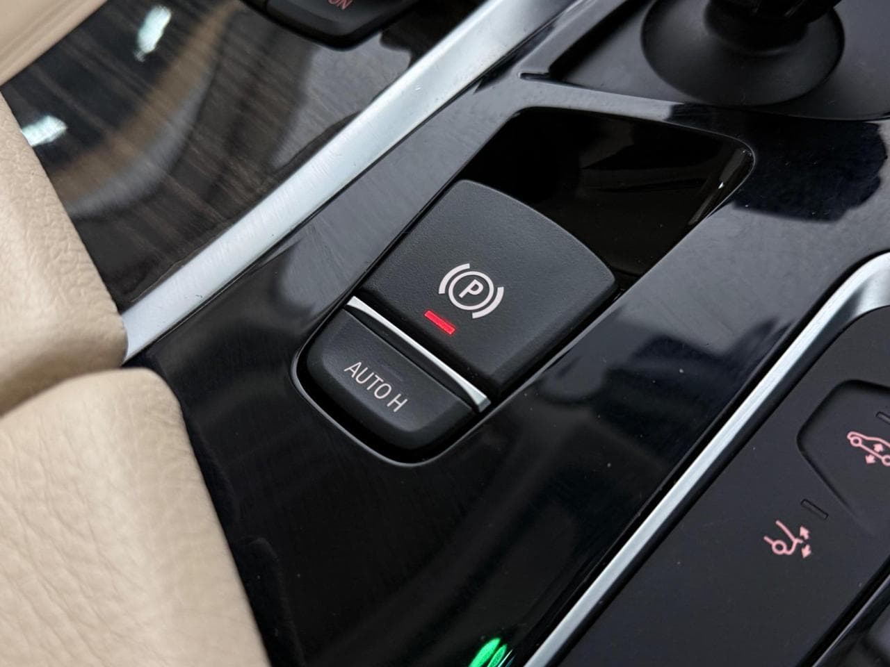 BMW 6 Series thumbnail Misc Controls