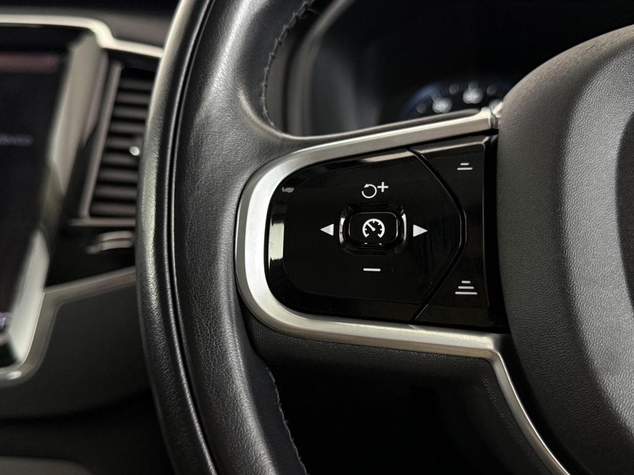 VOLVO XC90 thumbnail Misc Controls