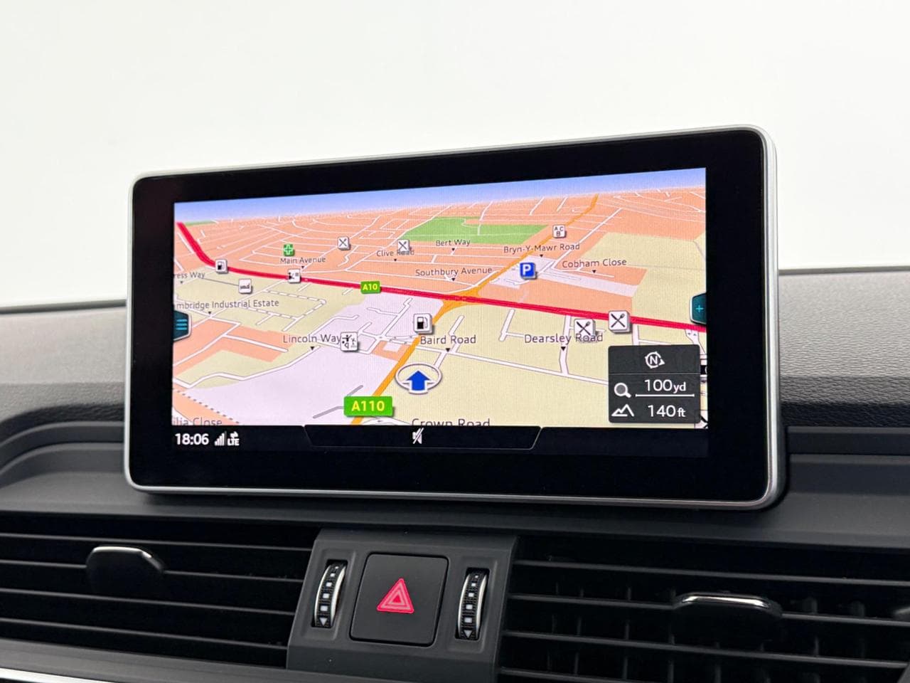 AUDI Q5 thumbnail Infotainment System