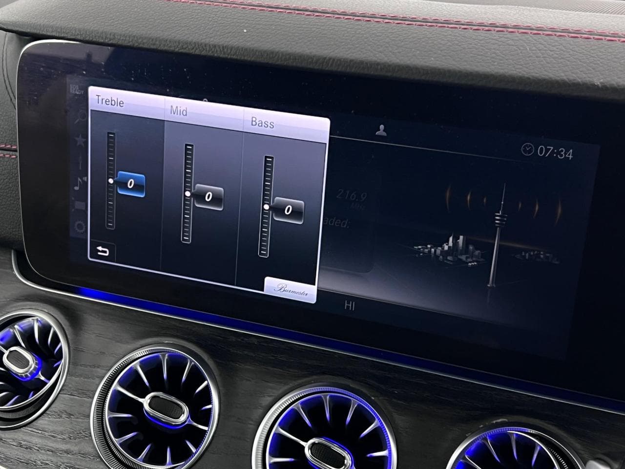 MERCEDES-BENZ E-Class thumbnail Infotainment System