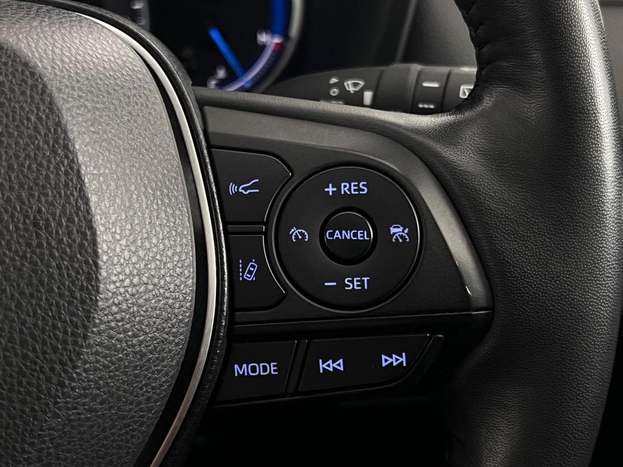 TOYOTA RAV4 thumbnail Misc Controls