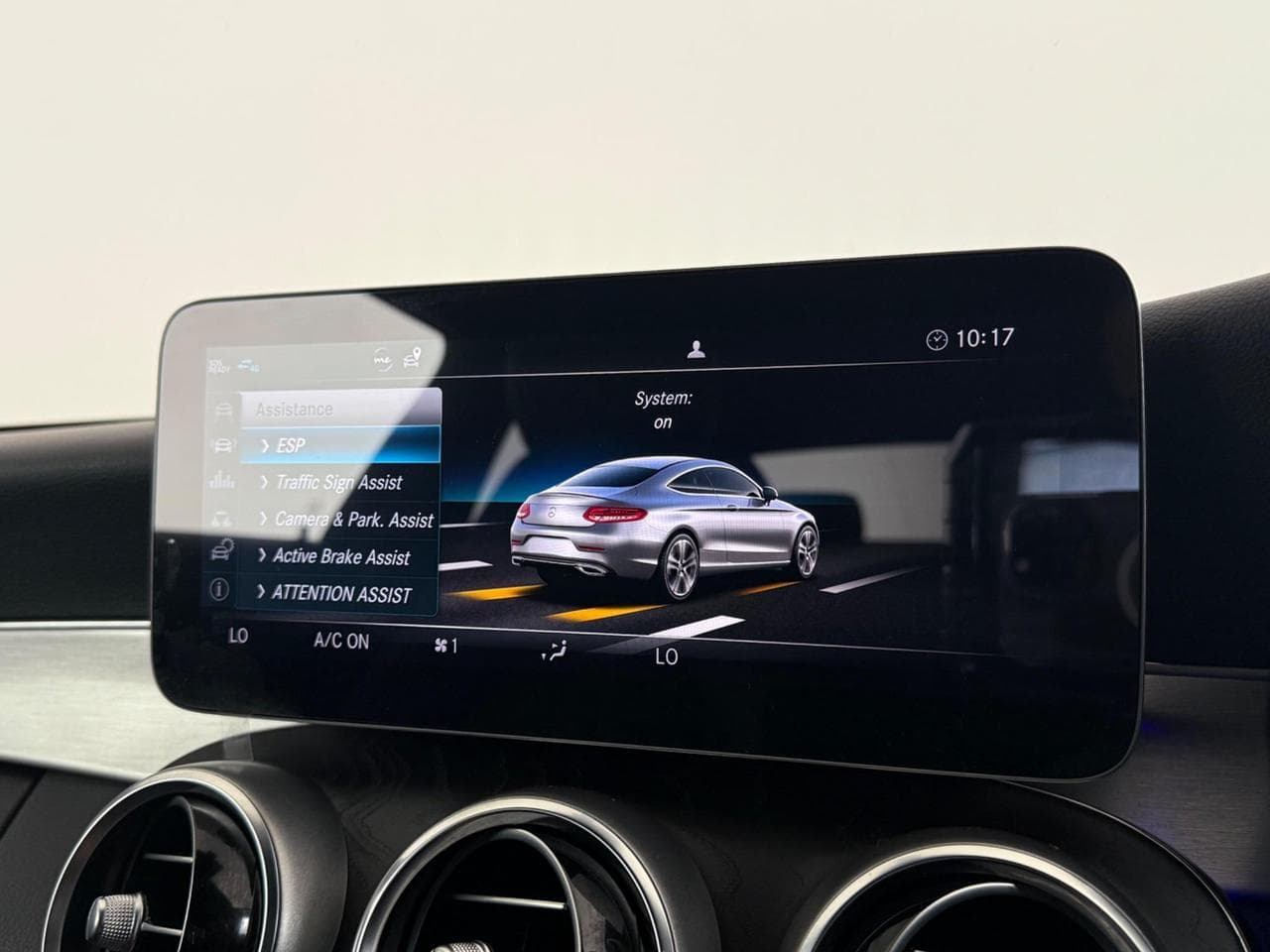 MERCEDES-BENZ C-Class thumbnail Infotainment System