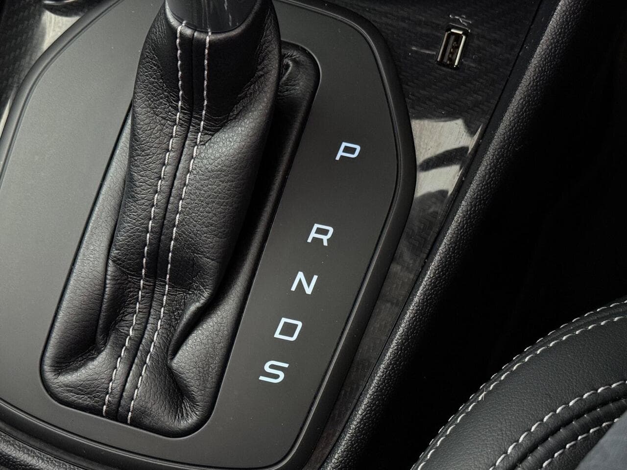 FORD Fiesta thumbnail Interior Front