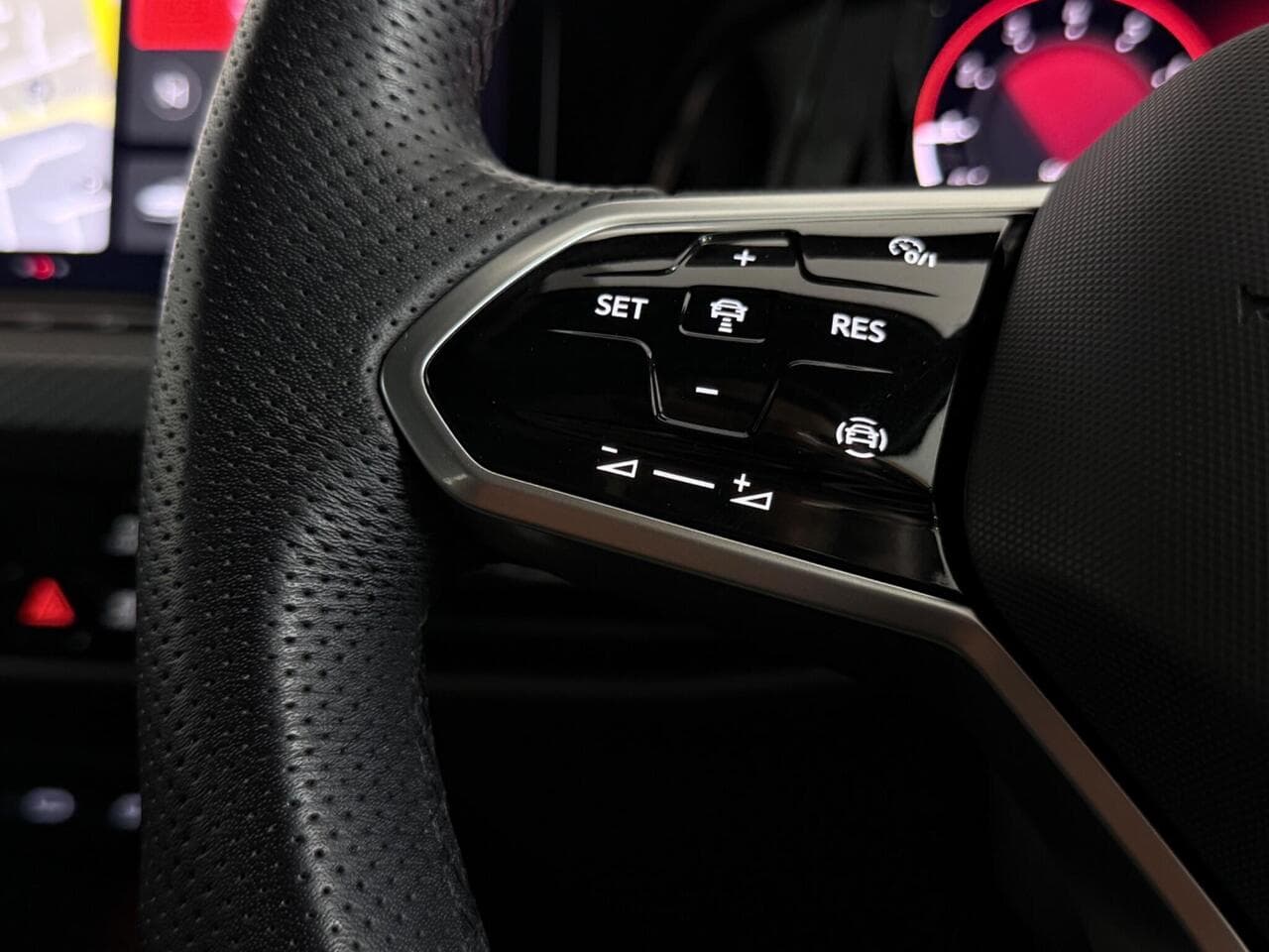 VOLKSWAGEN Golf thumbnail Misc Controls