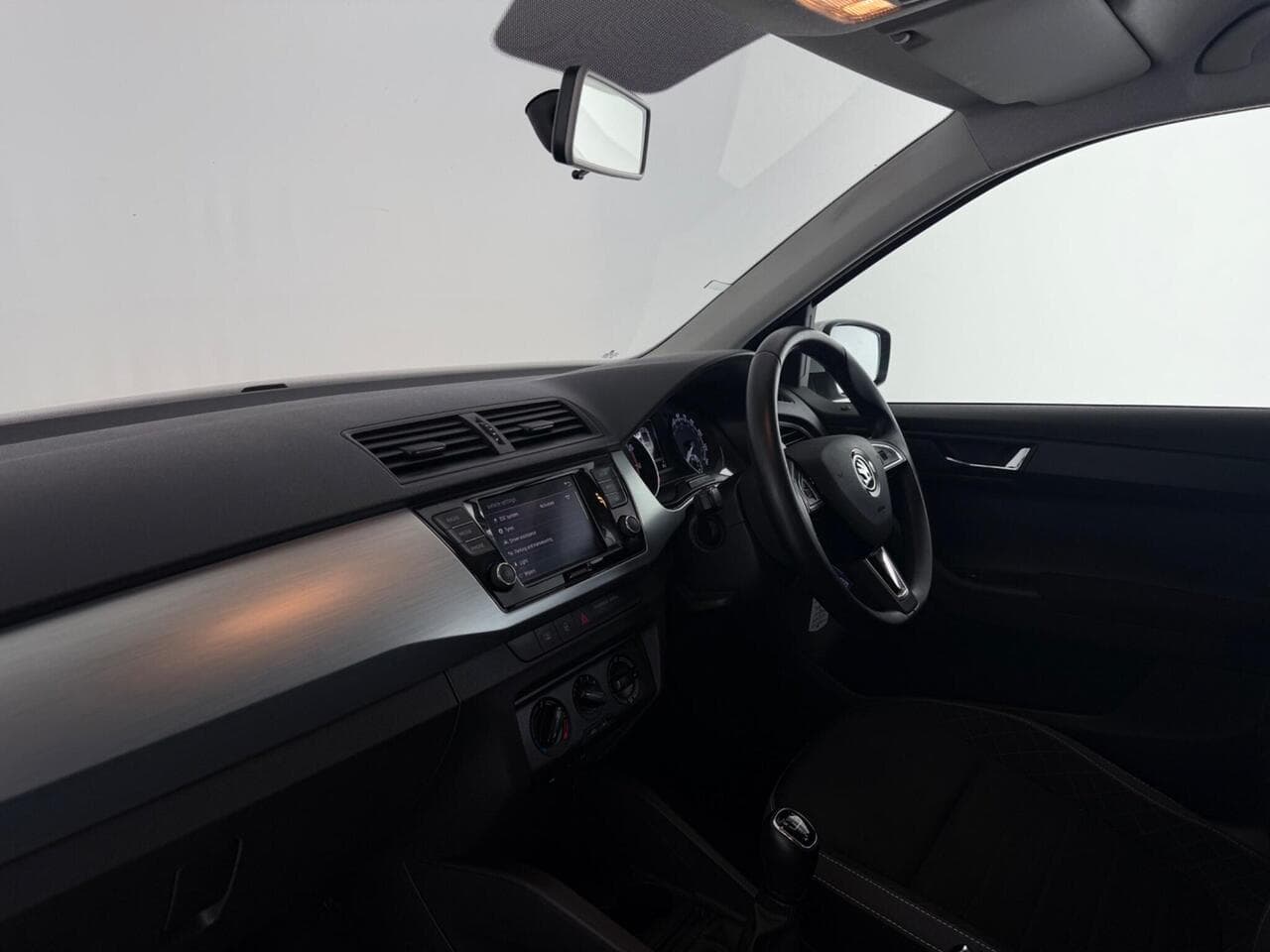 SKODA Fabia thumbnail Interior Front