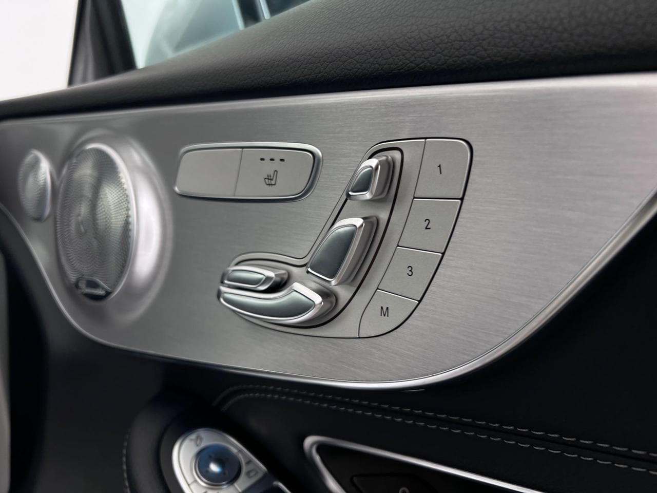 MERCEDES-BENZ C-Class thumbnail Misc Controls