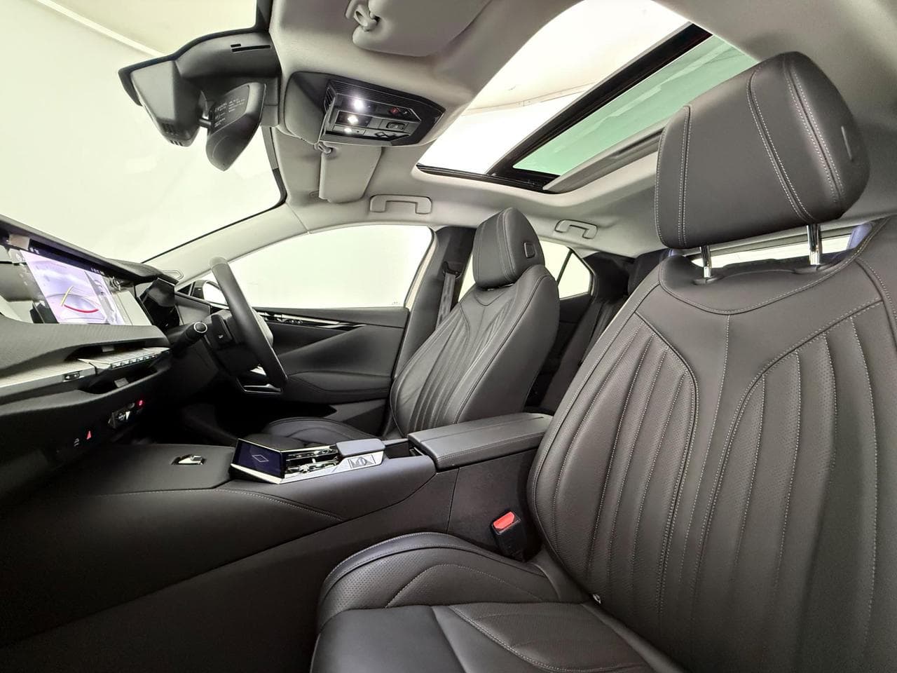 DS 4 thumbnail Seat Front Passenger