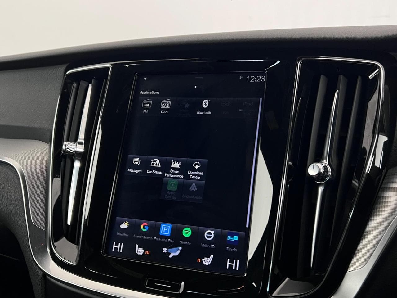 VOLVO S60 thumbnail Infotainment System