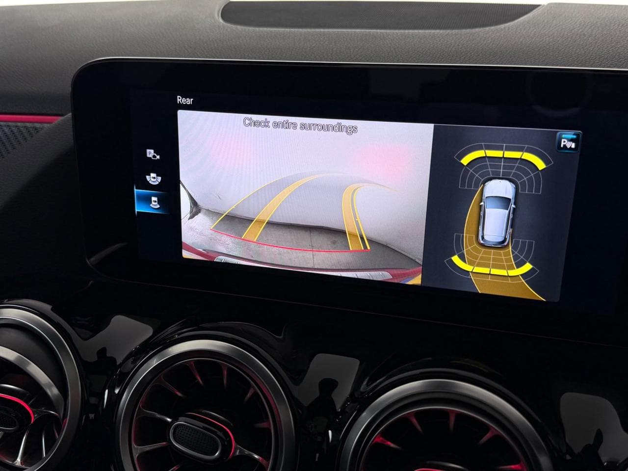 MERCEDES-BENZ GLA thumbnail Infotainment System