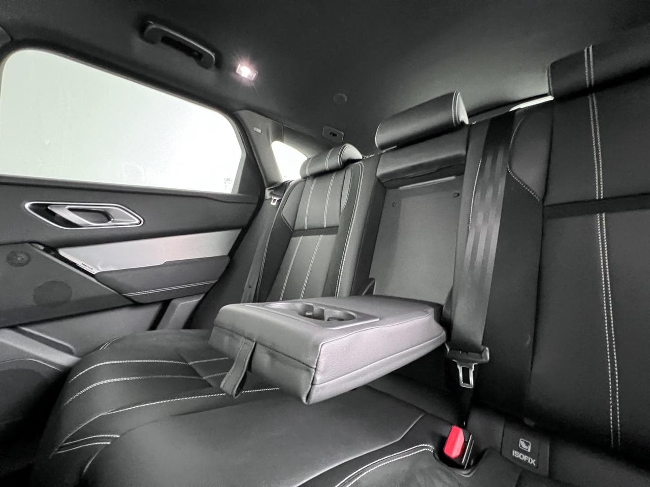 LAND ROVER Range Rover Velar thumbnail Seats Rear