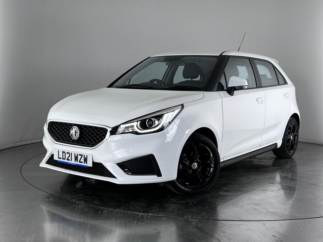 MG MG3 thumbnail Front Left
