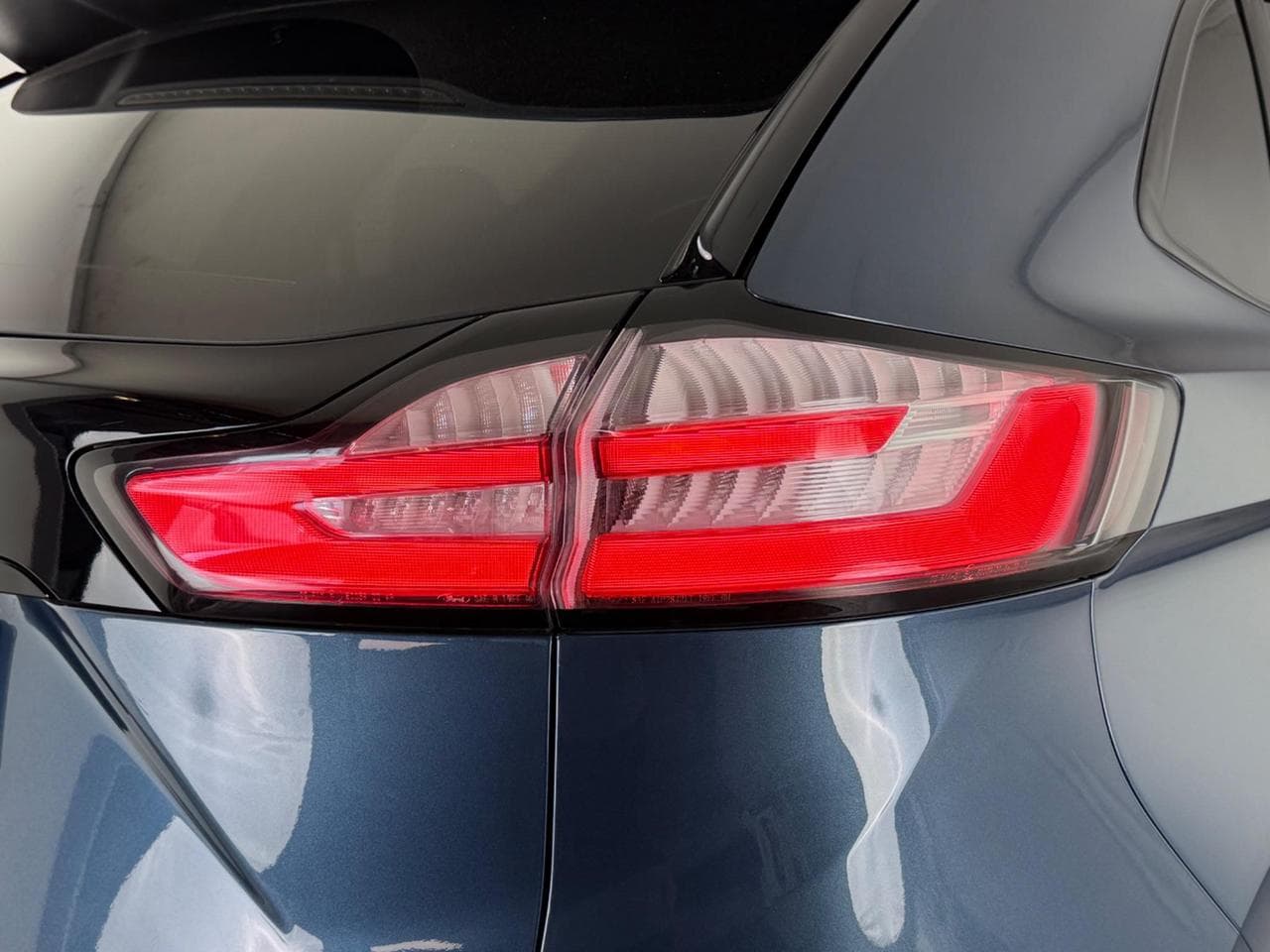 Ford Edge thumbnail Lights Rear