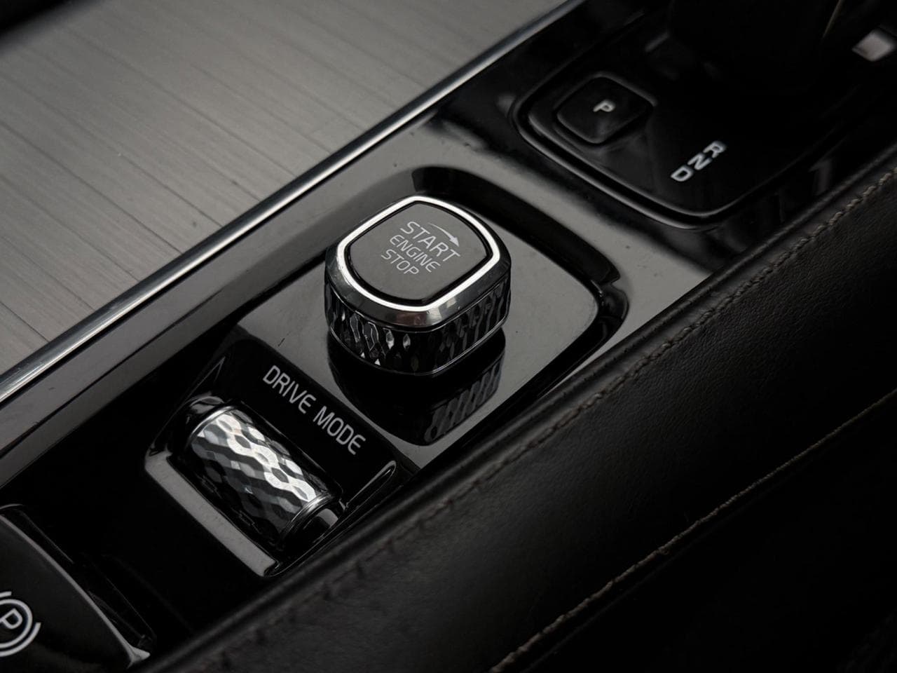VOLVO XC90 thumbnail Interior Front