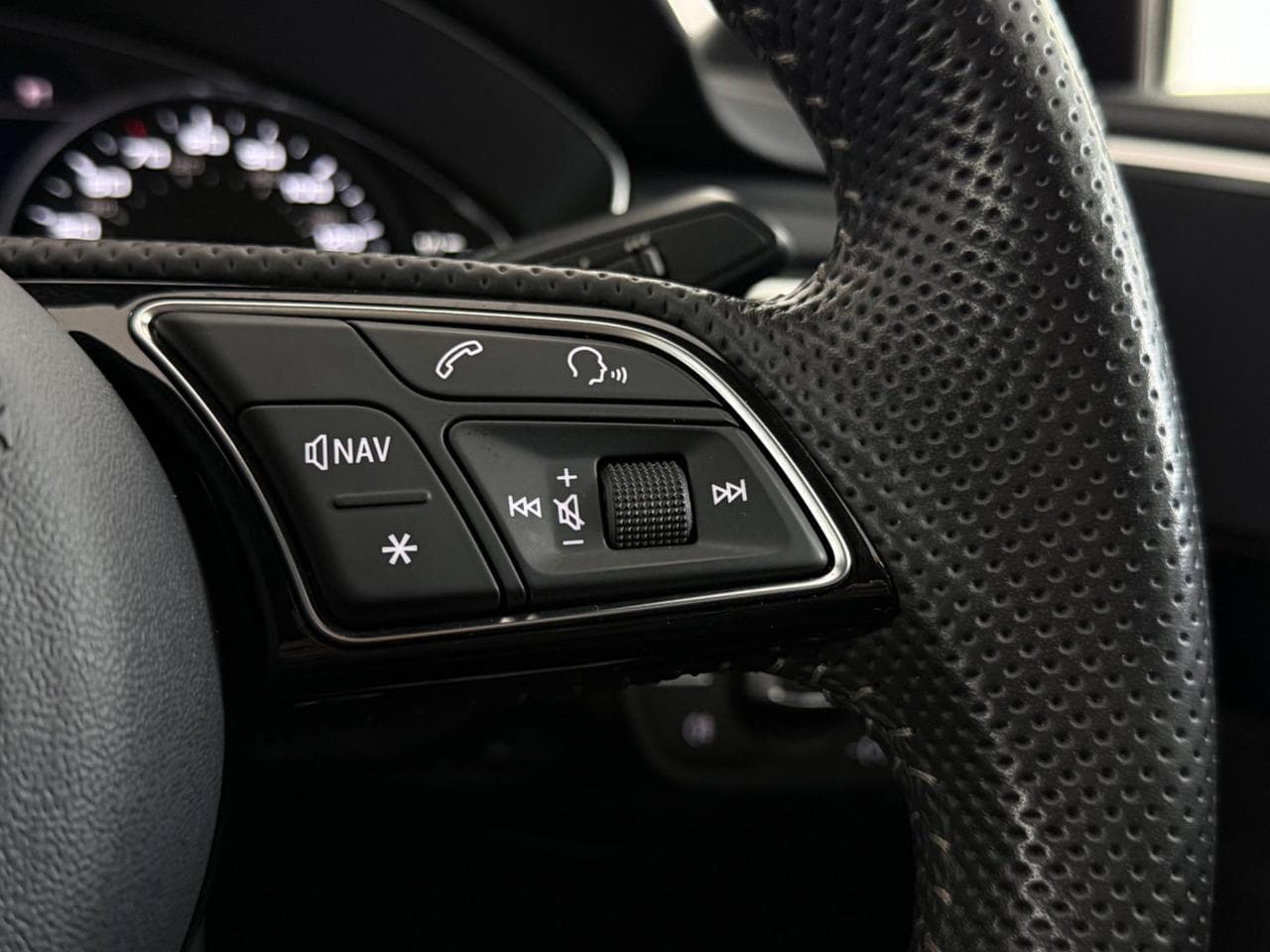 AUDI A4 thumbnail Misc Controls