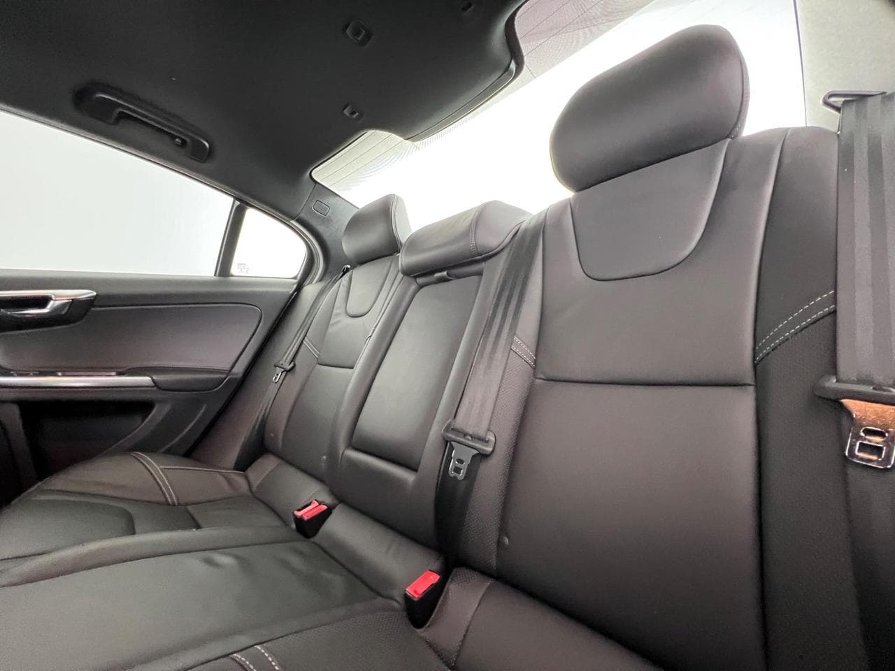 VOLVO S60 thumbnail Seats Rear