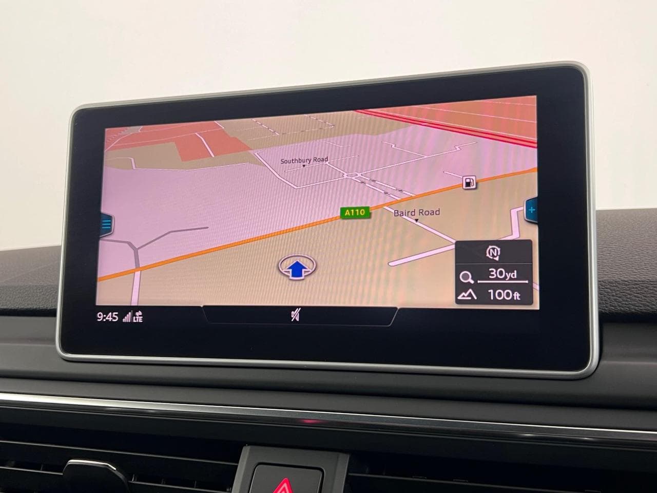 AUDI A4 thumbnail Infotainment System