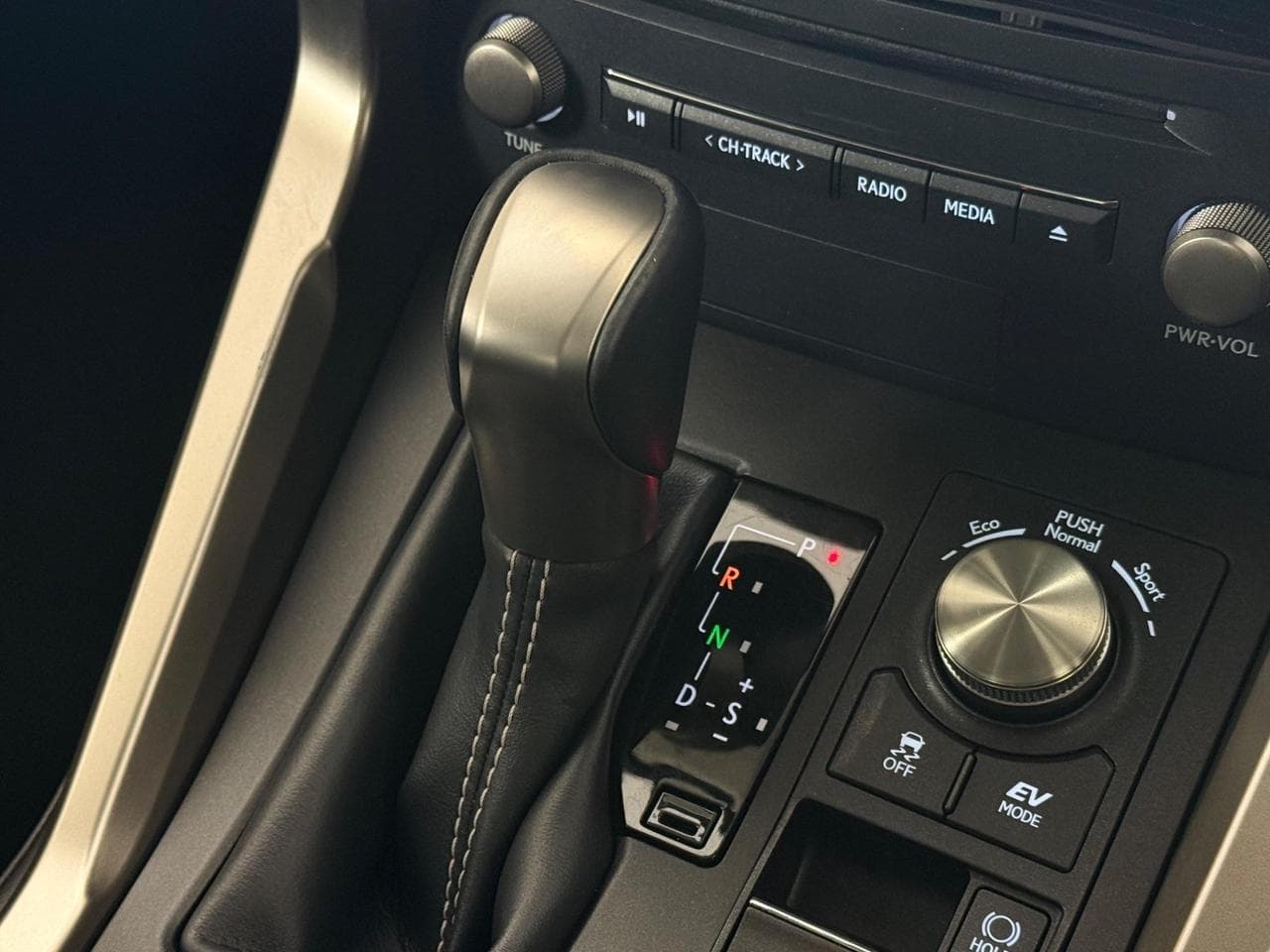LEXUS NX thumbnail Interior Front