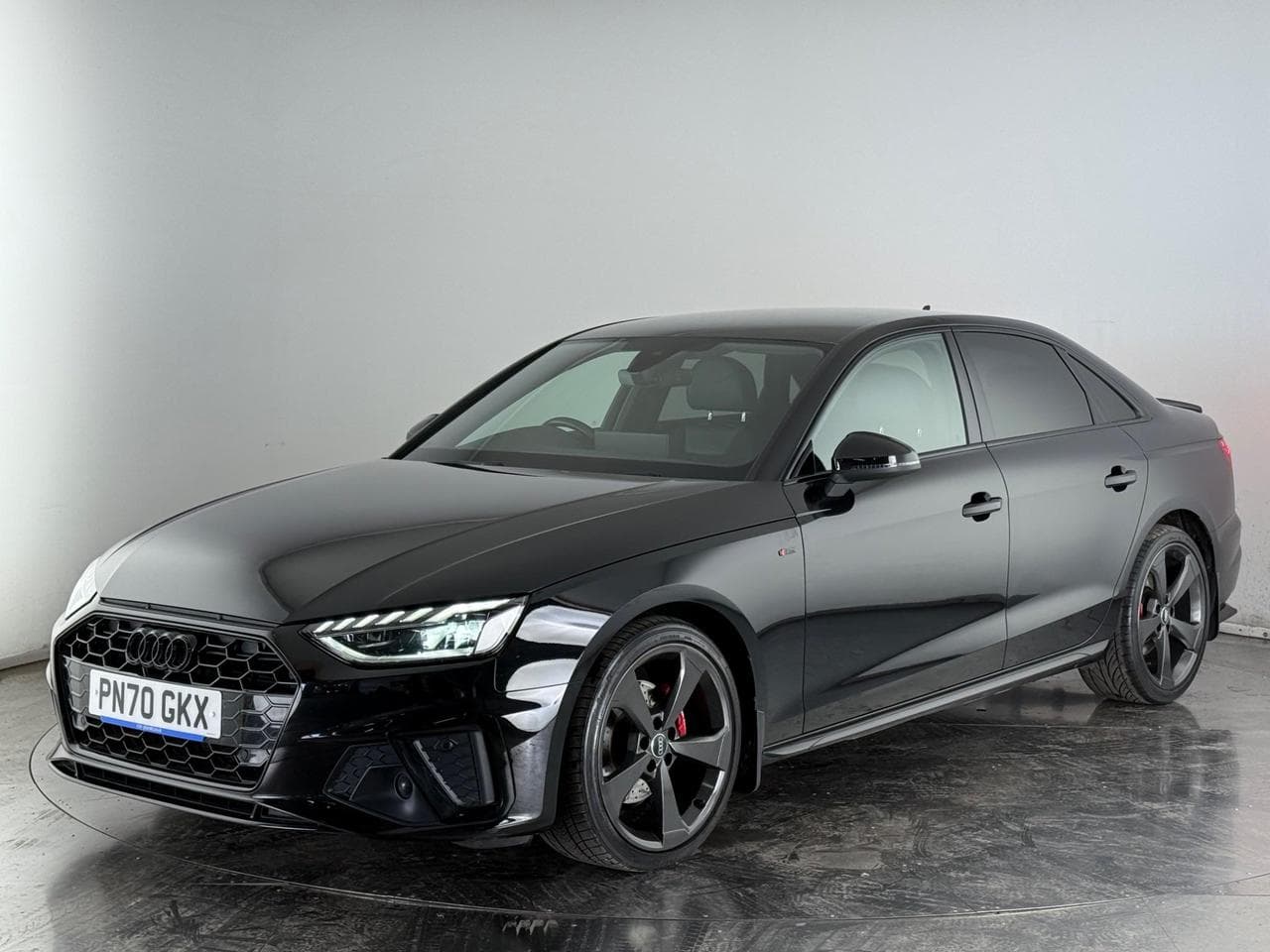 AUDI A4 thumbnail Front Left
