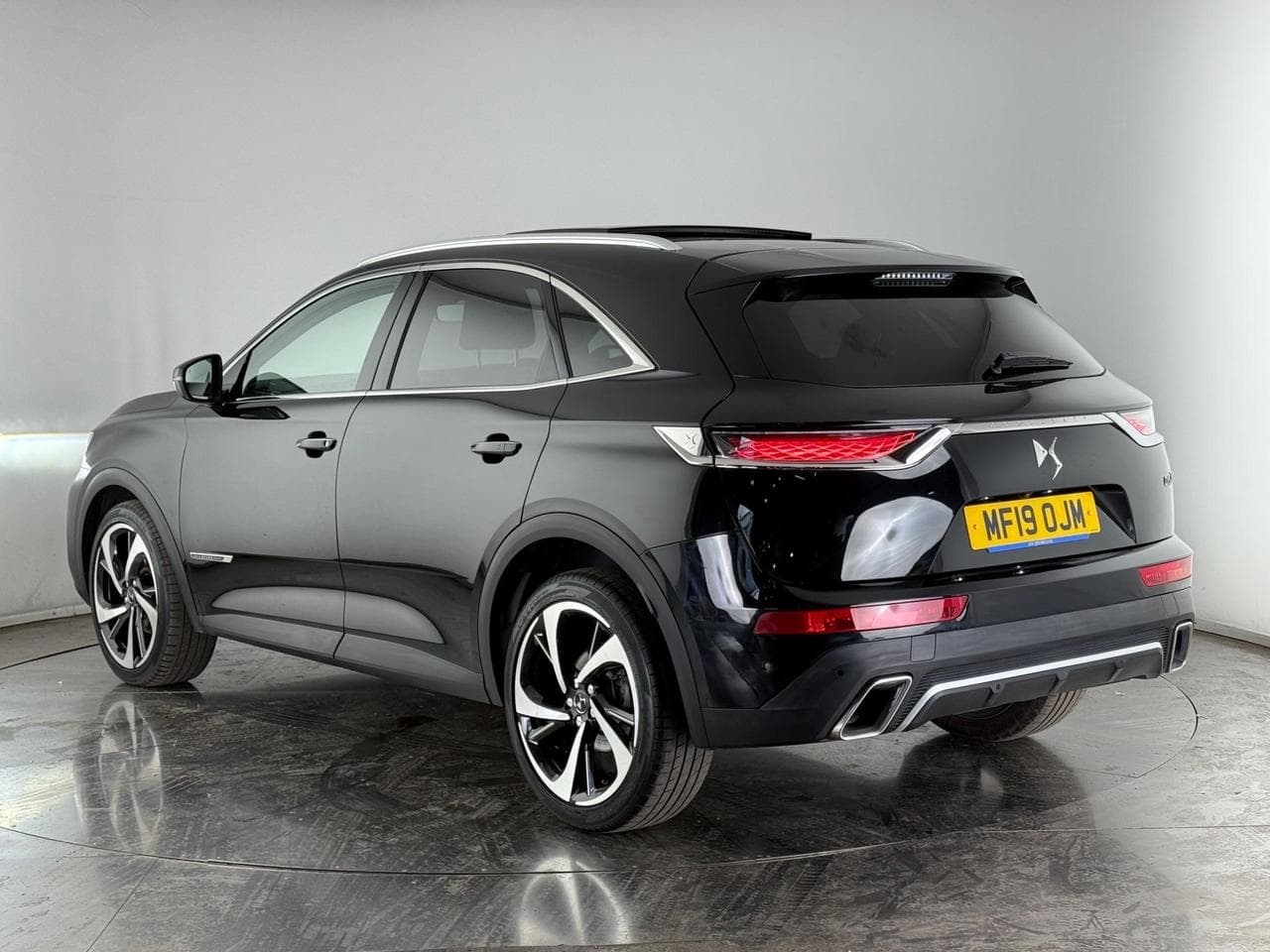 DS 7 Crossback thumbnail Rear Left