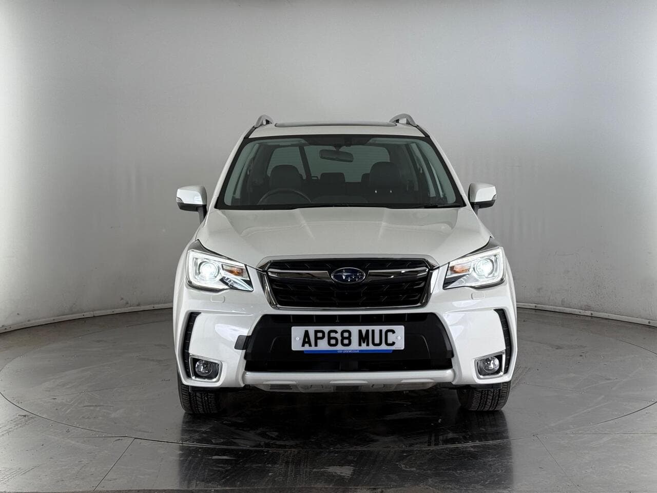 SUBARU Forester thumbnail Front