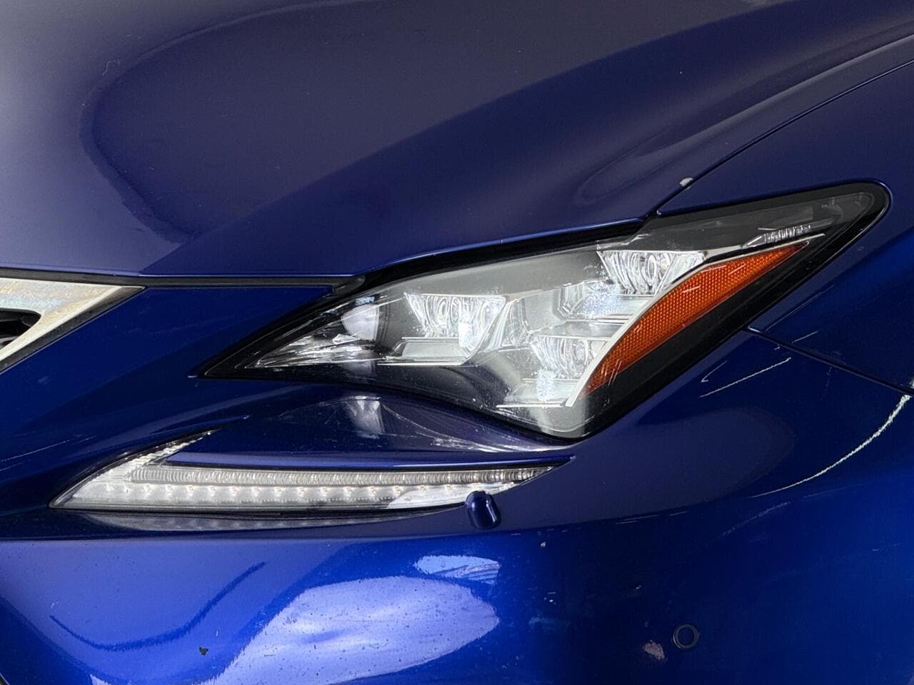 LEXUS RC thumbnail Lights Front