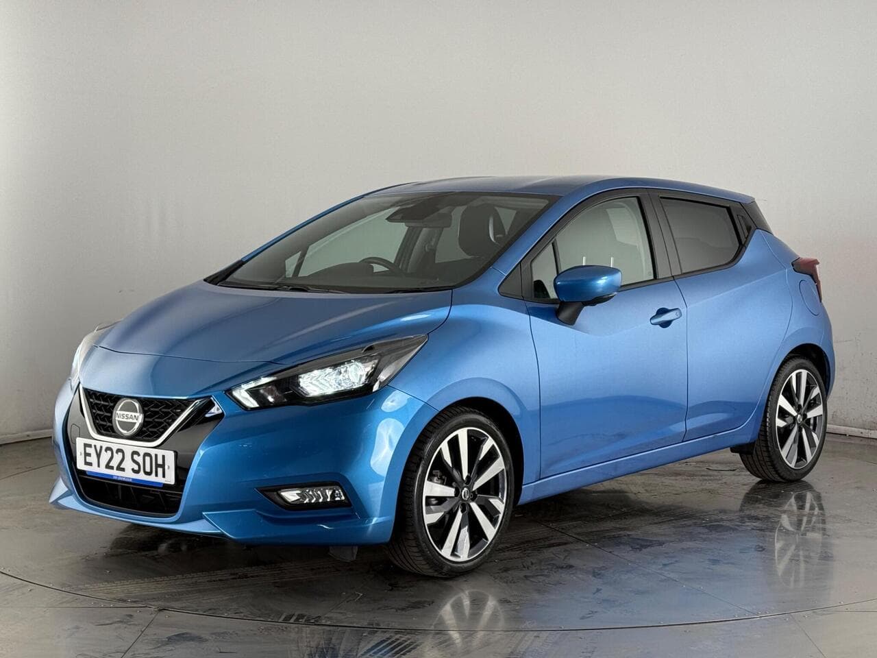 Nissan Micra thumbnail Front Left