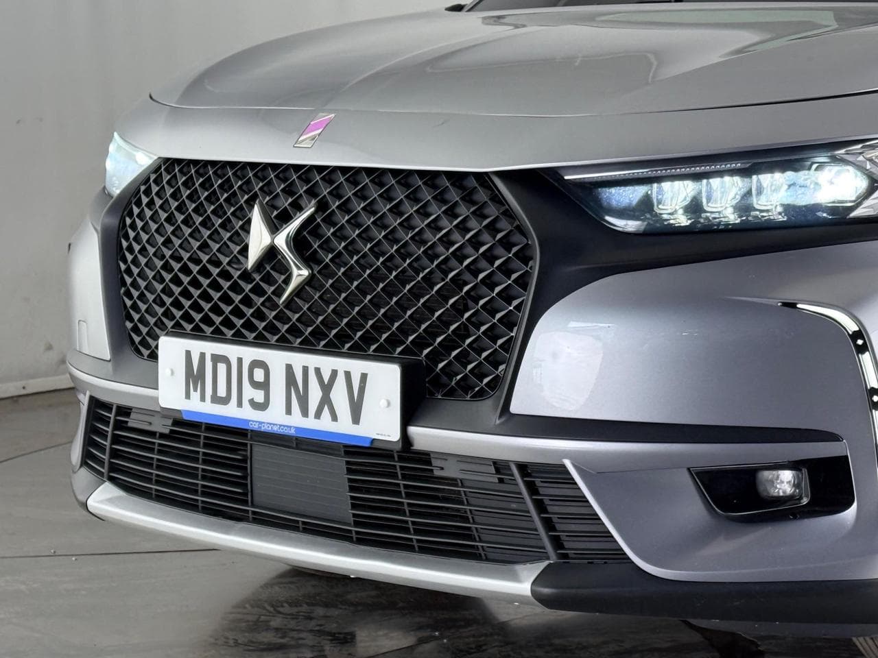 DS 7 Crossback thumbnail Lights Front