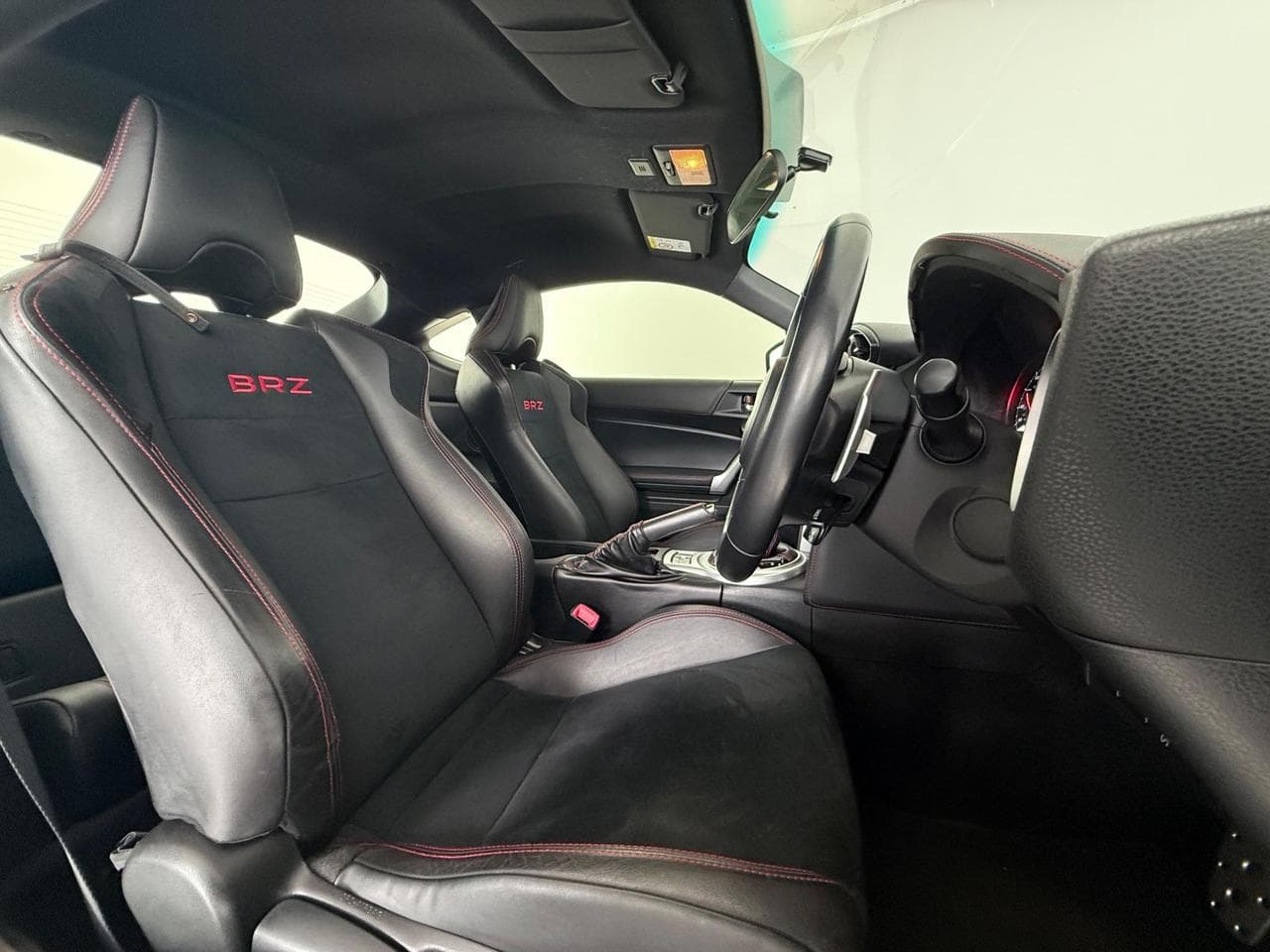 SUBARU BRZ thumbnail Seat Driver