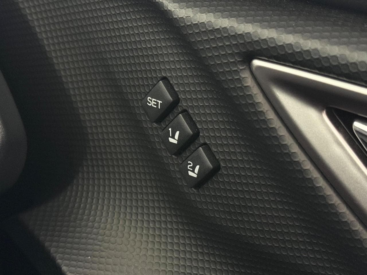 SUBARU Forester thumbnail Misc Controls