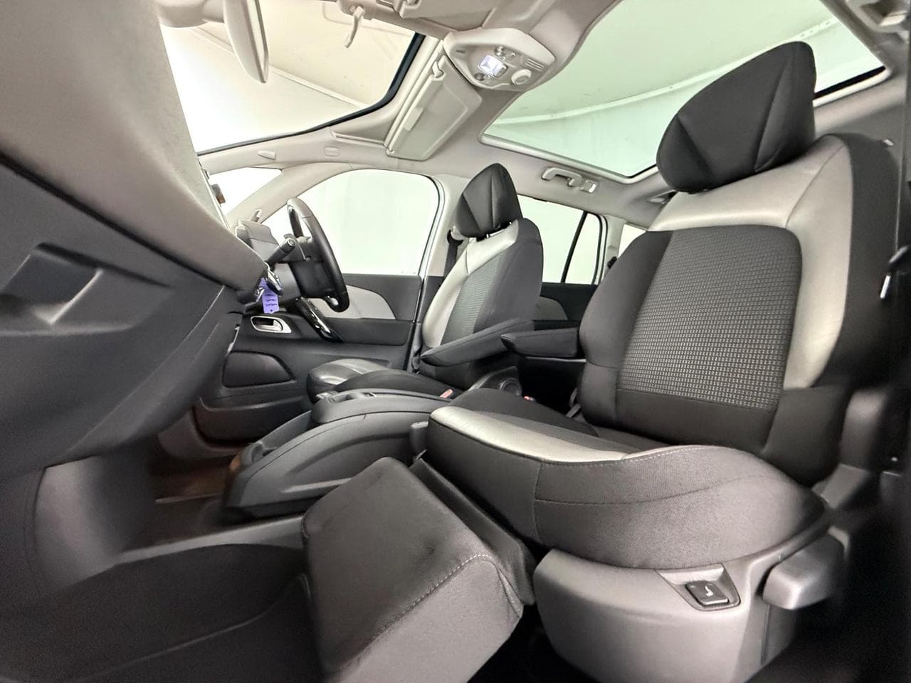CITROEN C4 Picasso thumbnail Seat Front Passenger