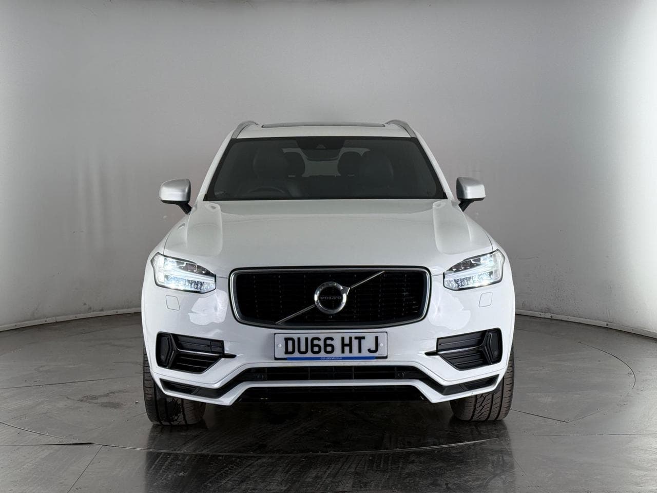 VOLVO XC90 thumbnail Front