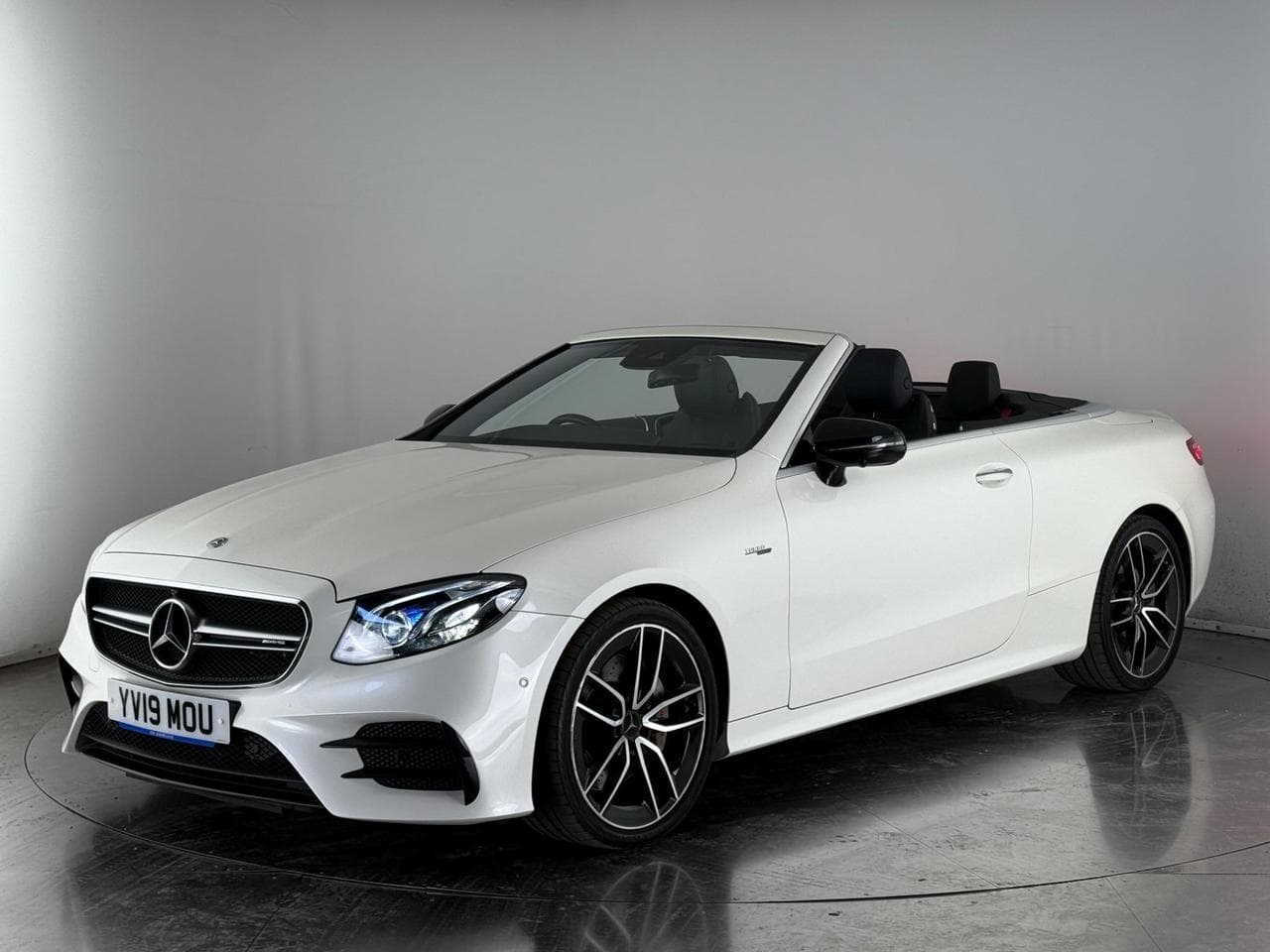 MERCEDES-BENZ E-Class thumbnail Front Left