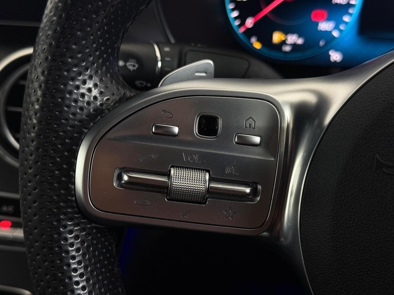 MERCEDES-BENZ C-Class thumbnail Misc Controls