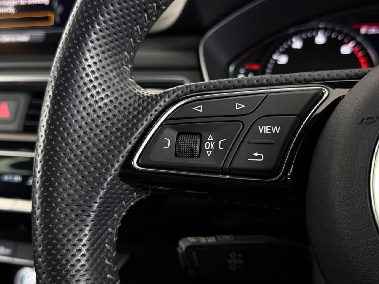 AUDI A4 thumbnail Misc Controls