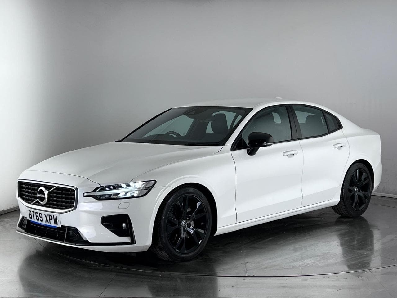 VOLVO S60 thumbnail Front Left