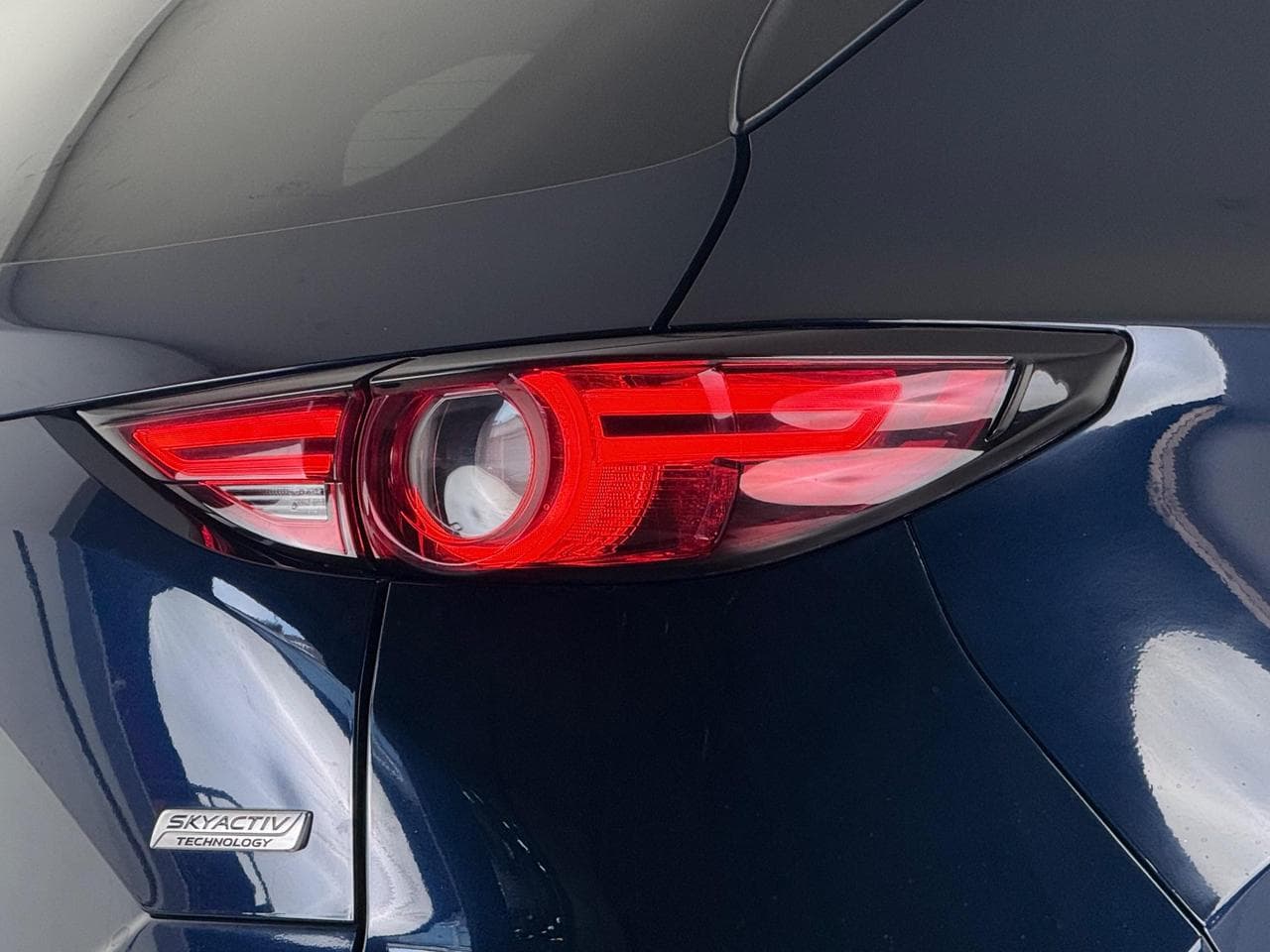 MAZDA CX-5 thumbnail Lights Rear