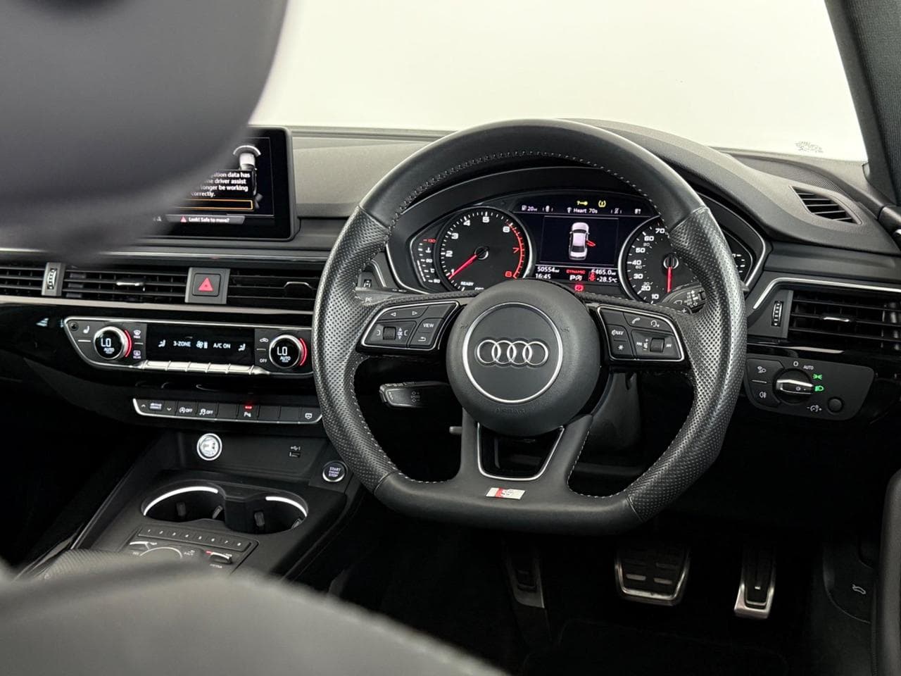 AUDI A4 thumbnail Steering Wheel