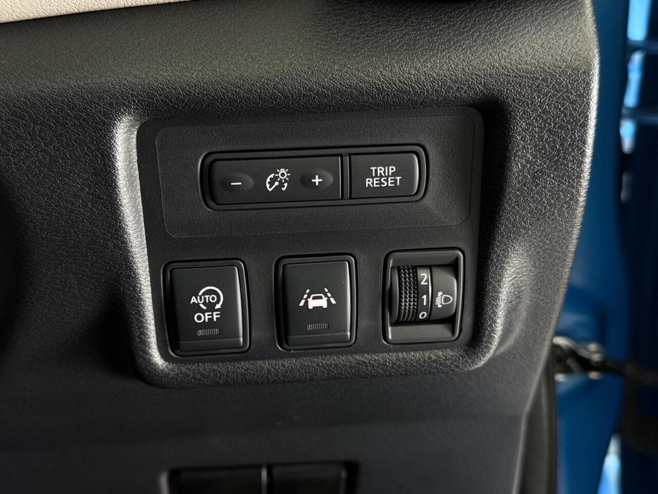 Nissan Micra thumbnail Misc Controls