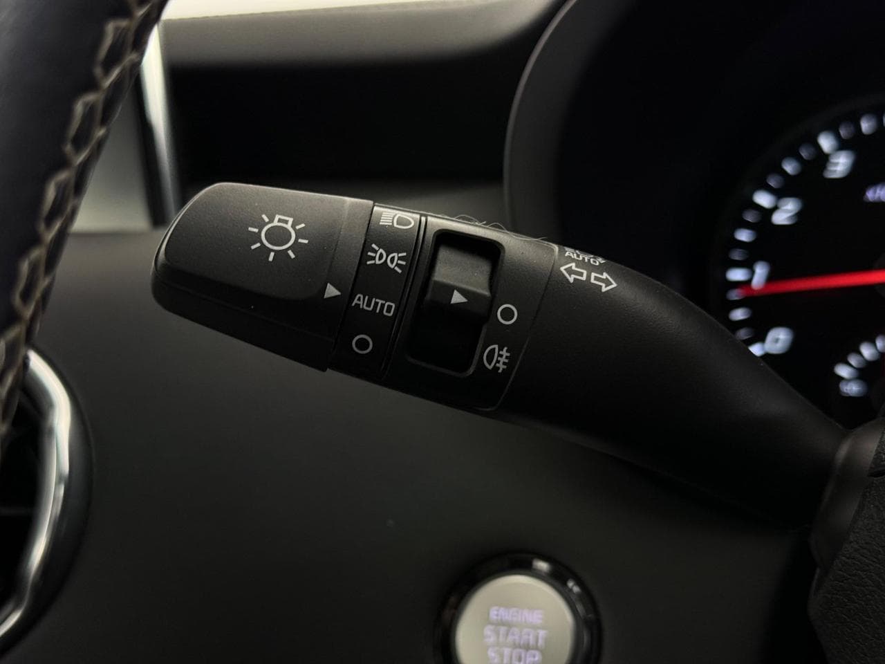 Kia Stinger thumbnail Misc Controls