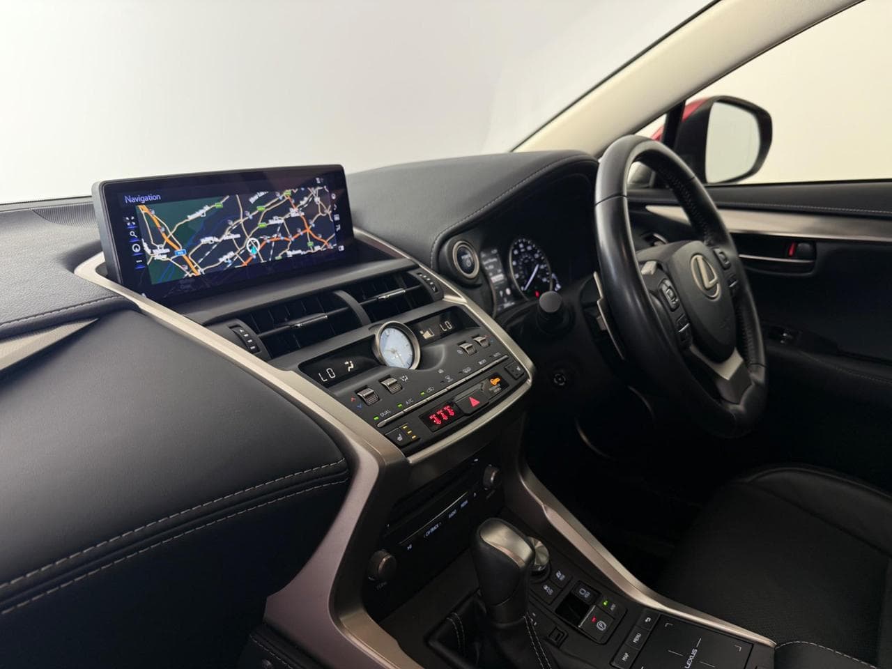 LEXUS NX thumbnail Interior Front
