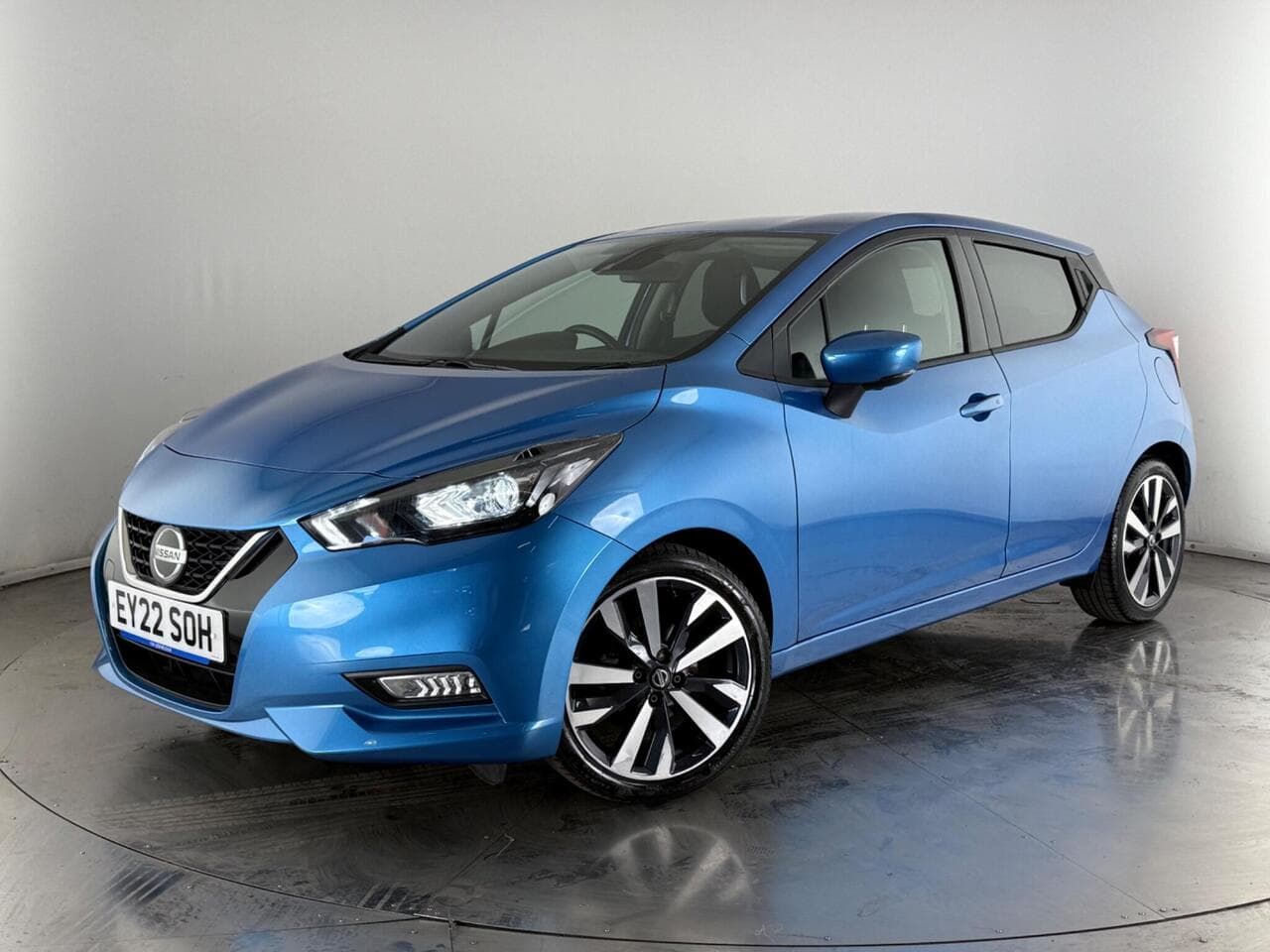 Nissan Micra thumbnail Front Left
