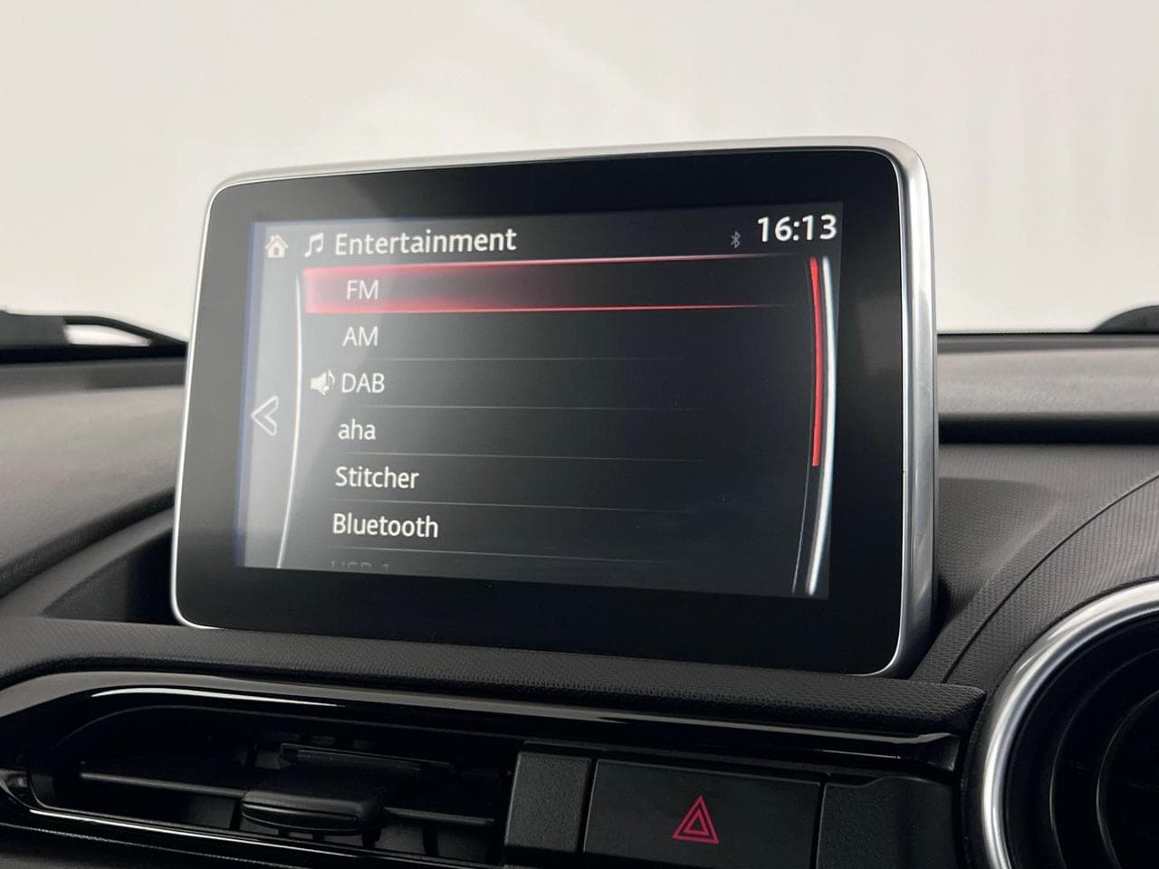 MAZDA MX-5 thumbnail Infotainment System