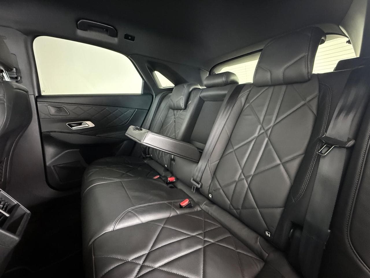 DS 7 Crossback thumbnail Seats Rear