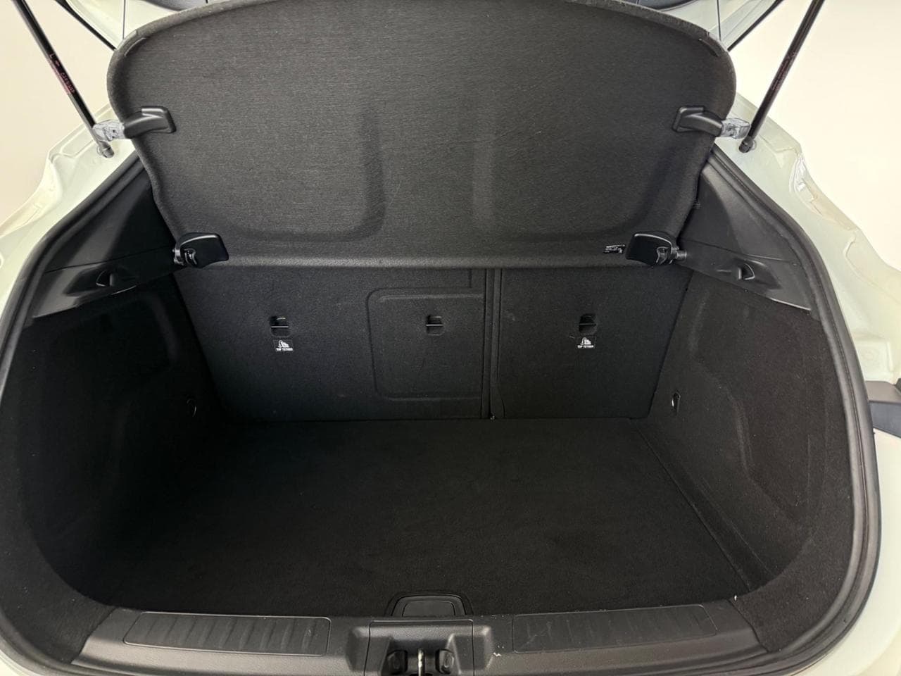 INFINITI Q30 thumbnail Boot