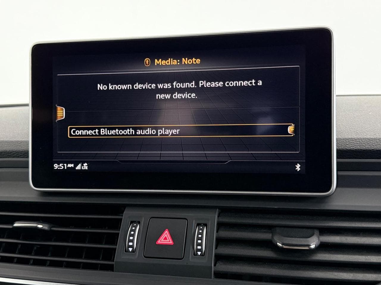 AUDI Q5 thumbnail Infotainment System
